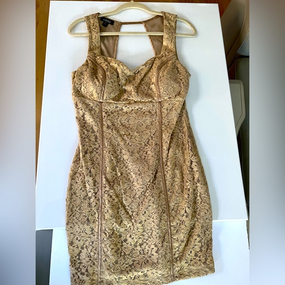Stretchy Les gold dress with gold satin detail zipper and cook size - Picture 1 of 3